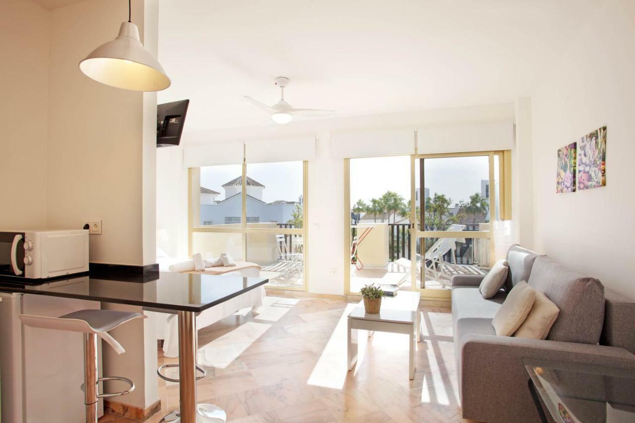Varios Apartamentos Romana Playa Elviria ماربيا المظهر الخارجي الصورة